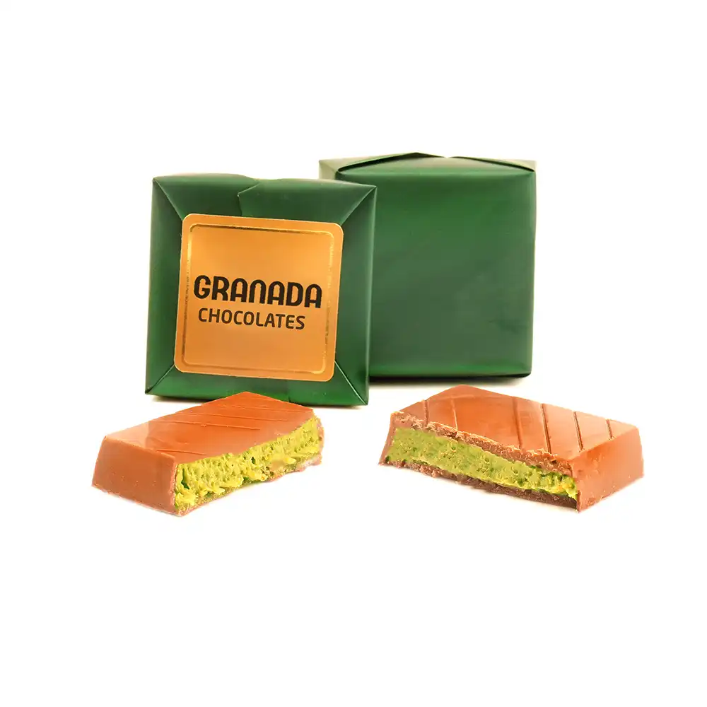 Square chocolate stuffed with pistachio and kunafa