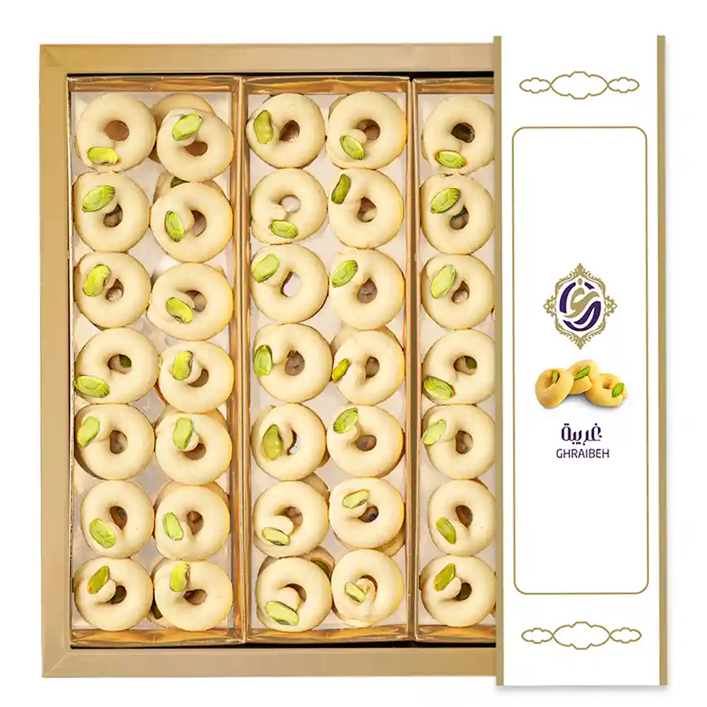 علبة غريبة