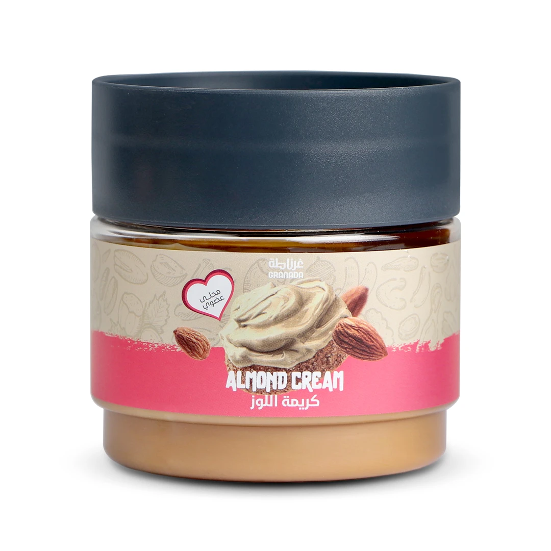 Almond cream with natural sweetener