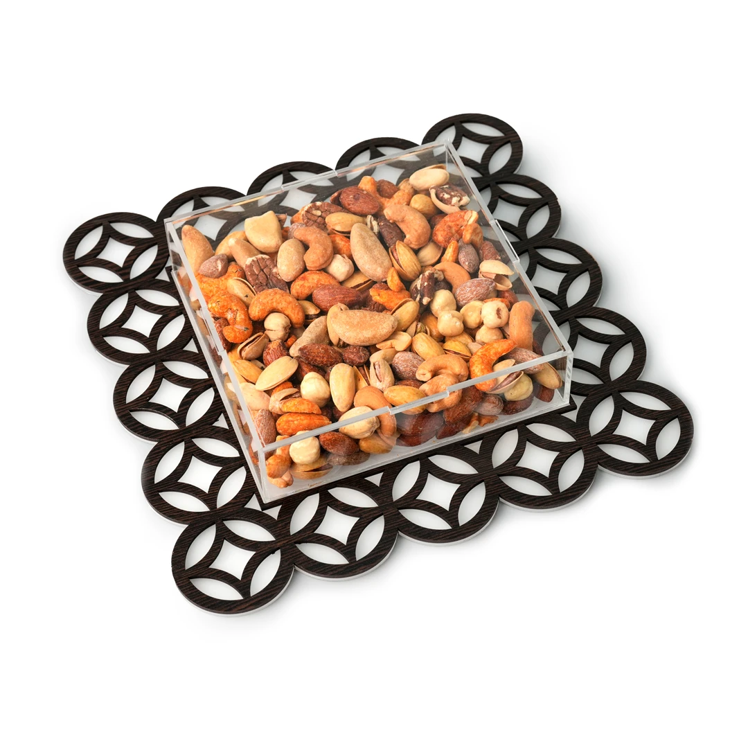 [1315] Square-shaped acrylic box for nuts