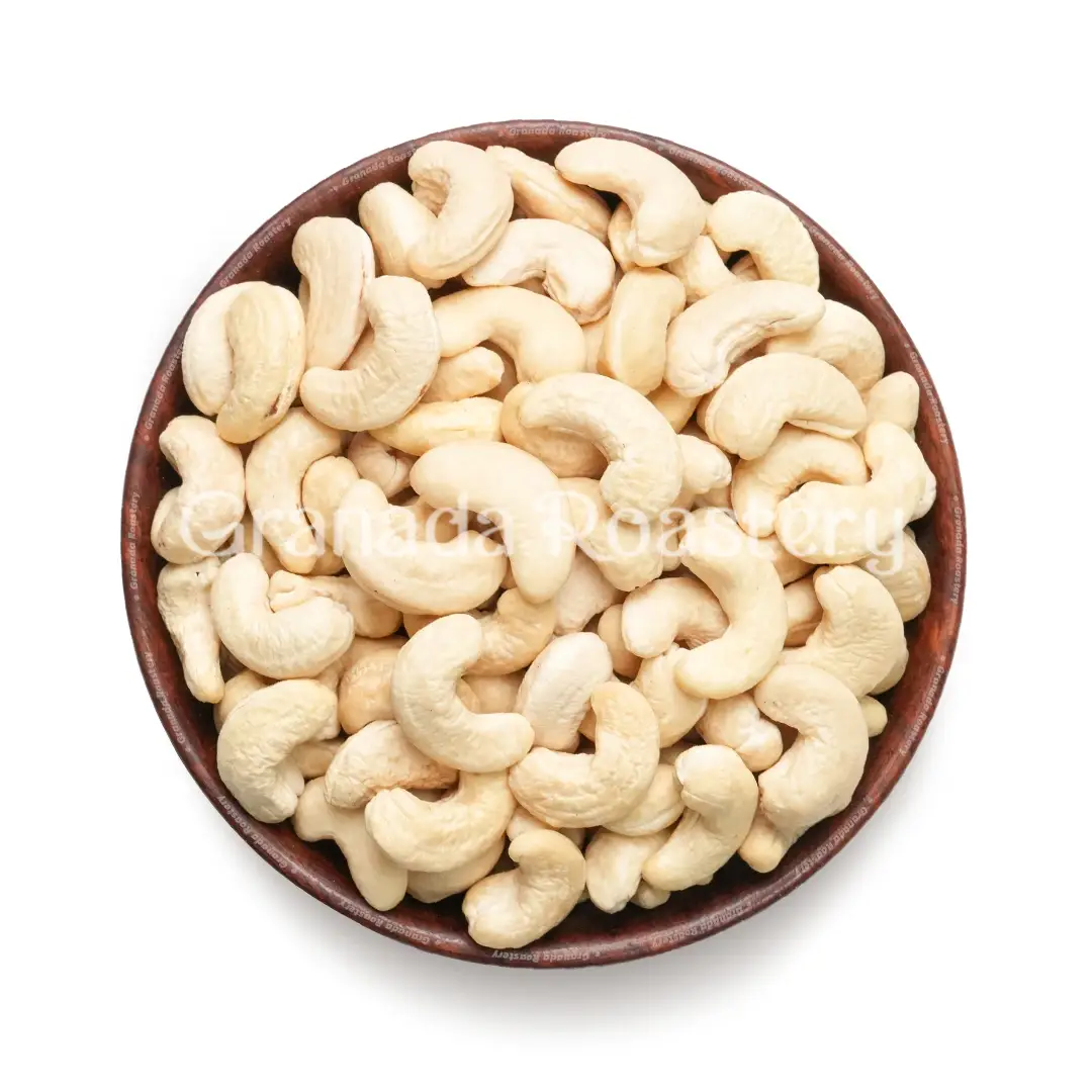 Small raw cashew nuts