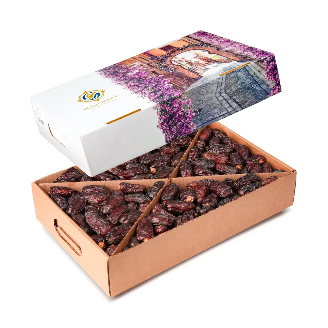A box of Safawi dates - 3 kilos