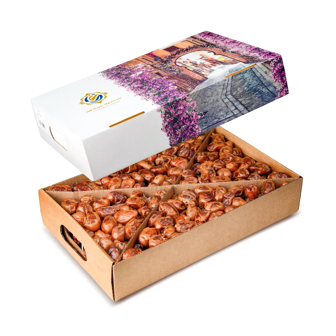 A box of Khalas dates - 3 kilos