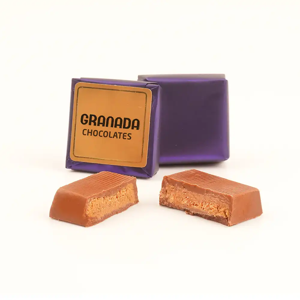 Square chocolate stuffed with lotus